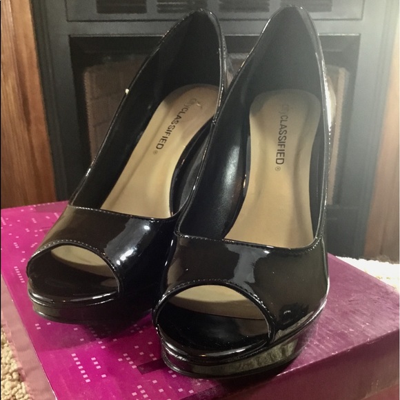 Black Peep Toe Platform Heels NWT Size 6 - Picture 2 of 7